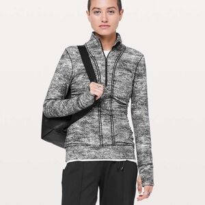 Lululemon Cypress Kiss 1/2 zip Size 4 in Rush Jacquard Black White